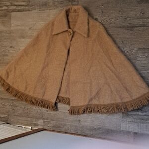 VINTAGE Chic Tan Cape with Fringe Detail 60% WOOL 40% MOHAIR SCOTLAND